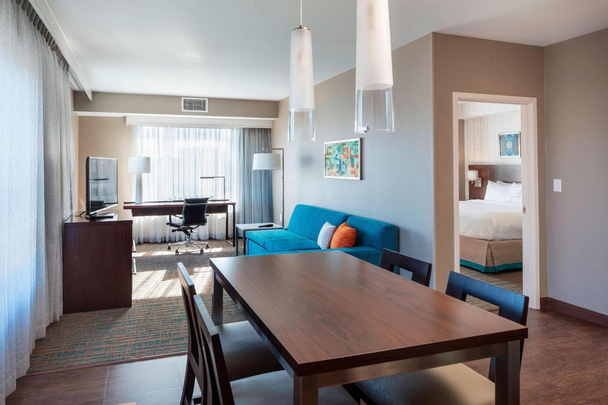 By Marriott Boston 3* Burlington